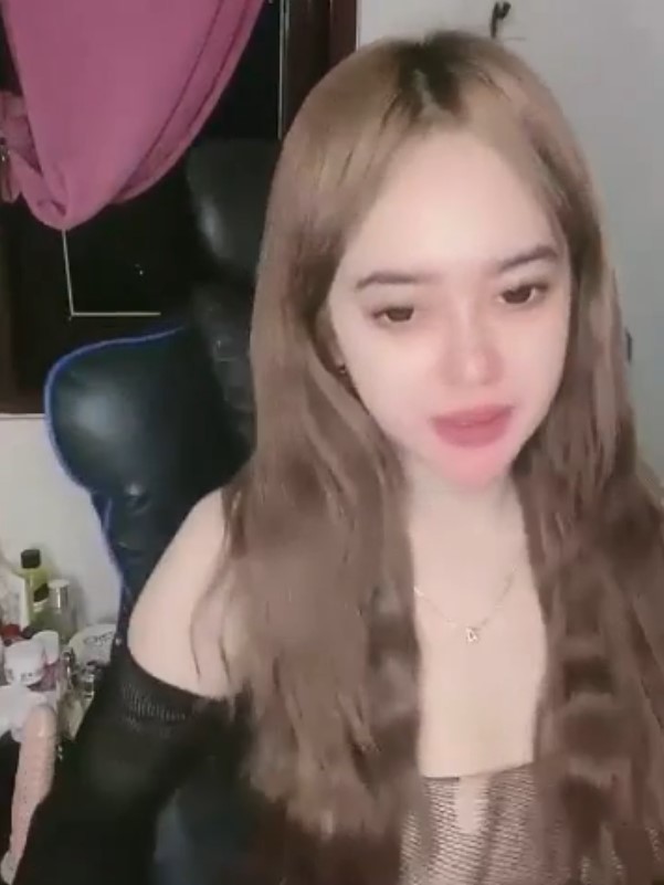 Ayum Bokep Live FC2596